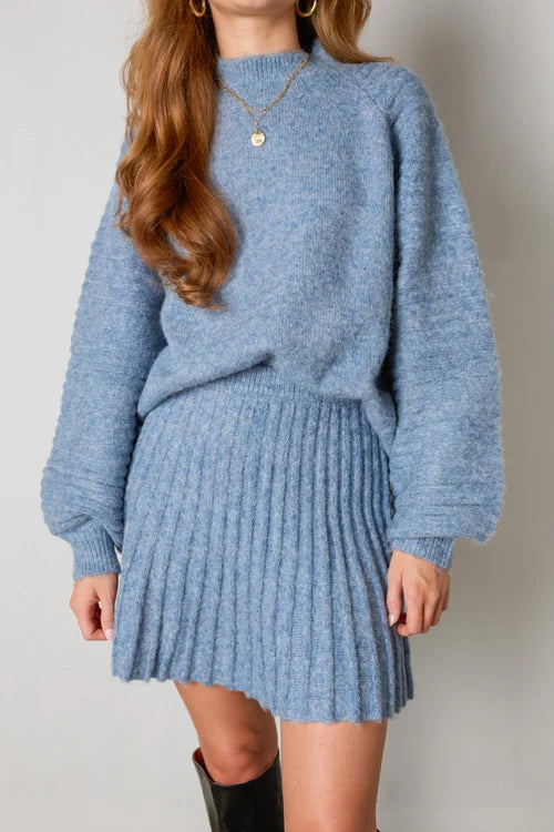 Konf | Nina eleganter Plisseepullover und Rock